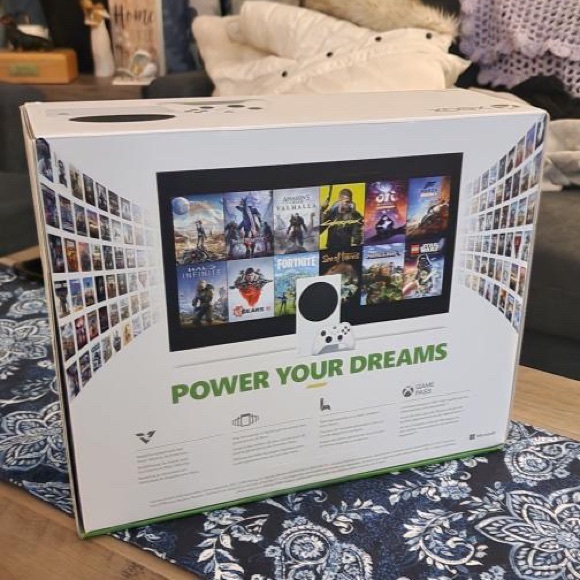 SOLD - Xbox Series S - Picture 2 of 5